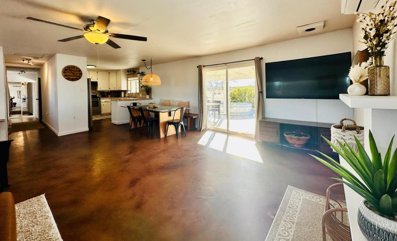 Ravens Nest Ranch, Fire Pit , Views, Near Jt Park! Villa Joshua Tree Luaran gambar